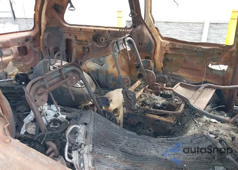 2002 Dodge Caravan Sport from USA, damaged, VIN 2B4GP44R92R750108